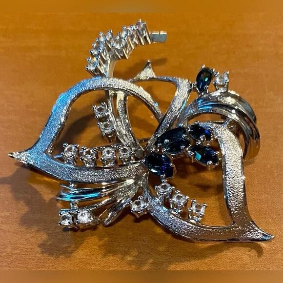 Vintage Silver Tone Rhinestone Flower Brooch Pin Marquise Crystal 2 Inch Elegant - Picture 1 of 3